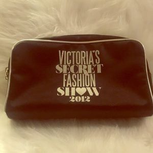 ❗️Price drop ⬇️❗️2012 VS Series Make up bag